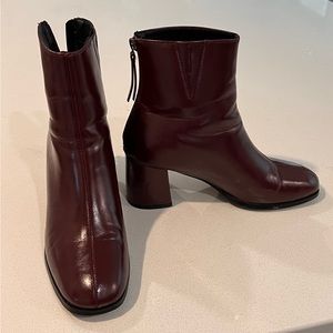 Vero Moda Burgundy ankle boot size 8